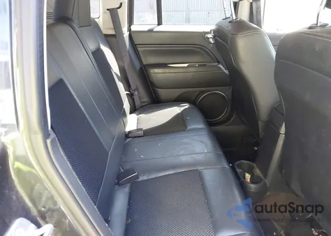 2014 Jeep Compass Latitude z USA, uszkodzony, nr VIN 1C4NJDEB0ED621677